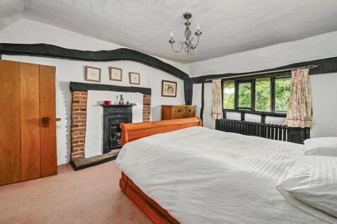 Tickham Cottage ME90HS (21).jpg