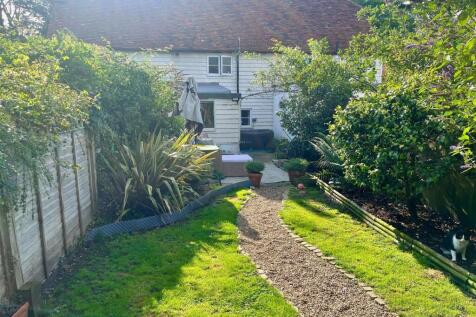 Wentworth garden 2.jpg