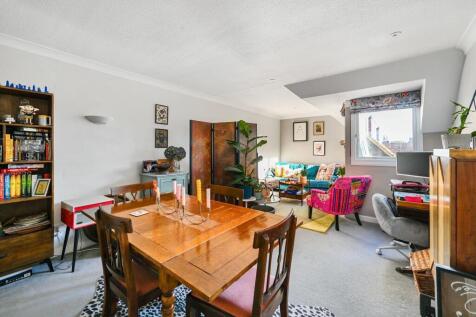 10 ELMFIELD COURT - TN306RH (5).jpg