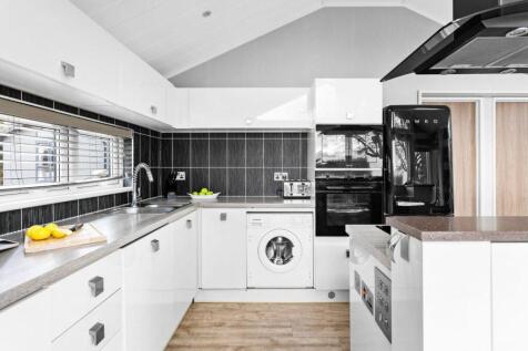 High Res Kentisbury Lodge Poppy Jakes Photography 