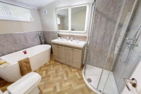 Highgate Bathroom.jpg