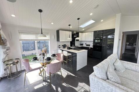 Holiday Lodge For Sale At Meadow Lakes Holiday par