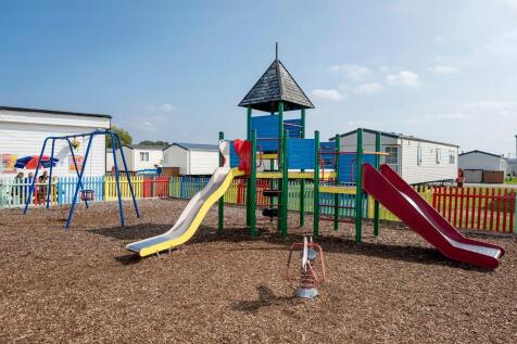 2018 Kent Alberta Playground Empty 6720x4480 (1)