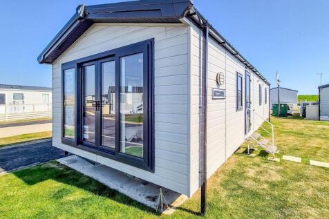 Beautiful Lodge for sale at Rye Harbour