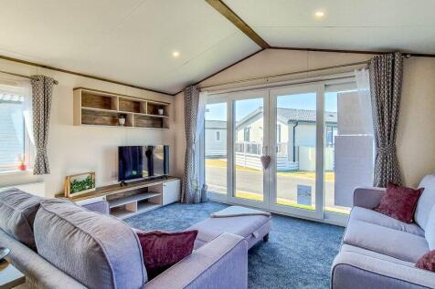 Beautiful Lodge for sale at Rye Harbour