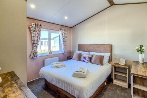 Beautiful Lodge for sale at Rye Harbour