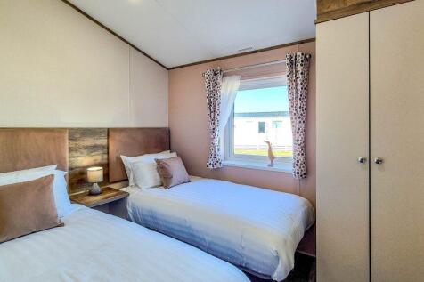 Beautiful Lodge for sale at Rye Harbour