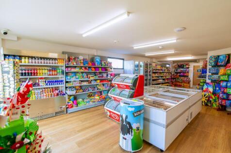 2023 Scotland Moray Silver Sands Empty Shop (2)