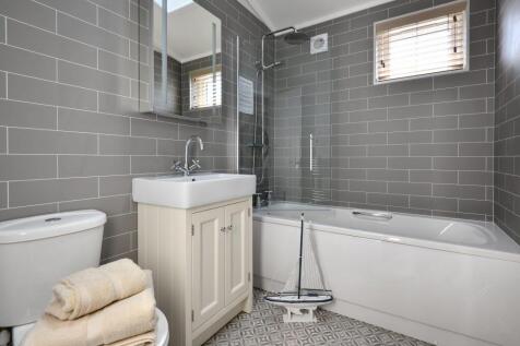 18 Warren R15.jpg
