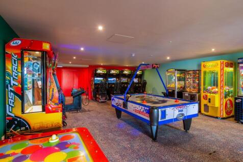 2023 Scotland Moray Silver Sands Empty Arcade (2)