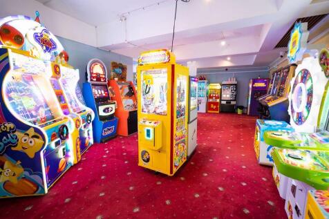 2023 Cornwall Polperro Arcade Empty (3)