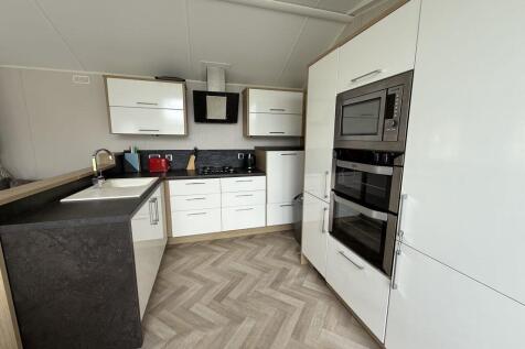 Stratheck Holiday Park - Willerby - Linear - 2017 