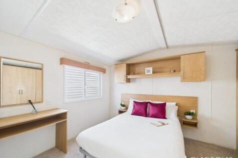 Cam02173g0 Pr0275 Still008