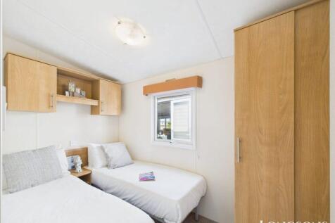 Cam02173g0 Pr0275 Still010