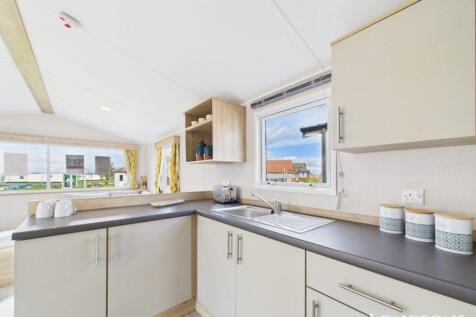 Cam02173g0 Pr0275 Still055