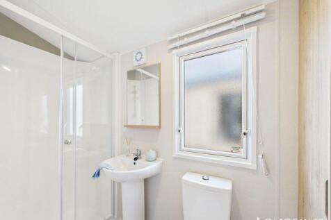 Cam02173g0 Pr0275 Still062