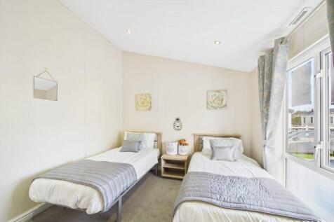 Cam02173g0 Pr0276 Still066