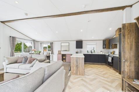 Cam02173g0 Pr0276 Still086