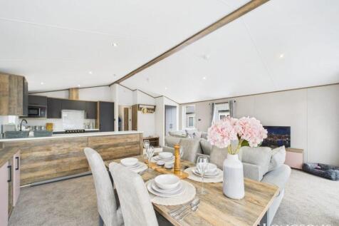 Cam02173g0 Pr0276 Still089