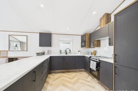 Cam02173g0 Pr0276 Still087