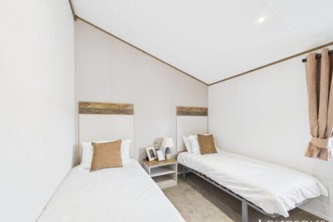 Cam02173g0 Pr0276 Still095