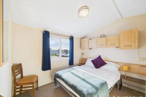 Cam02173g0 Pr0274 Still038