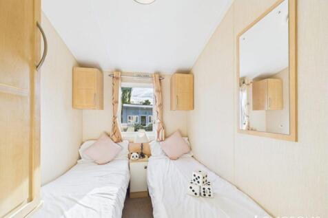 Cam02173g0 Pr0274 Still040