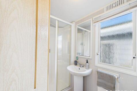 Cam02173g0 Pr0274 Still039