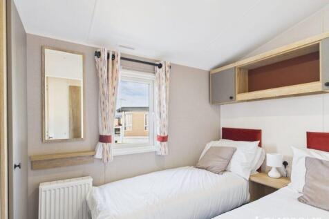 Cam02173g0 Pr0274 Still011