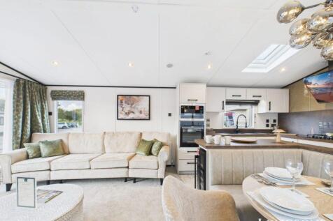 Cam02173g0 Pr0277 Still008