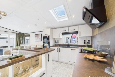 Cam02173g0 Pr0277 Still004