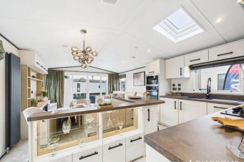 Cam02173g0 Pr0277 Still009