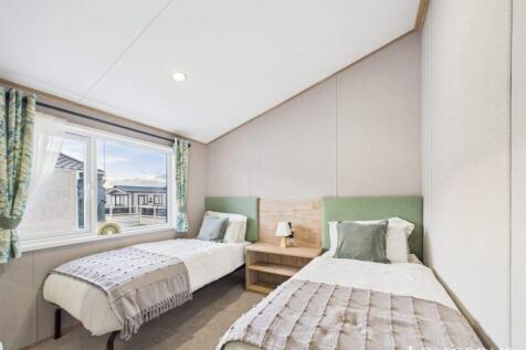 Cam02173g0 Pr0277 Still045