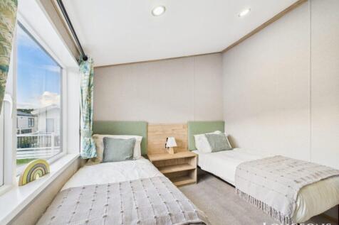 Cam02173g0 Pr0277 Still044