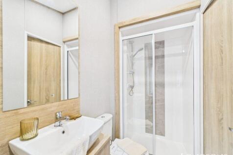 Cam02173g0 Pr0277 Still047