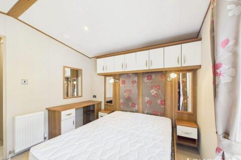 Cam02173g0 Pr0280 Still034