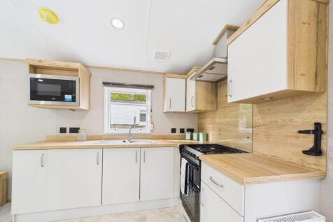 Cam02173g0 Pr0280 Still012