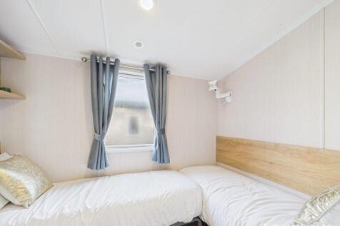 Cam02173g0 Pr0278 Still043