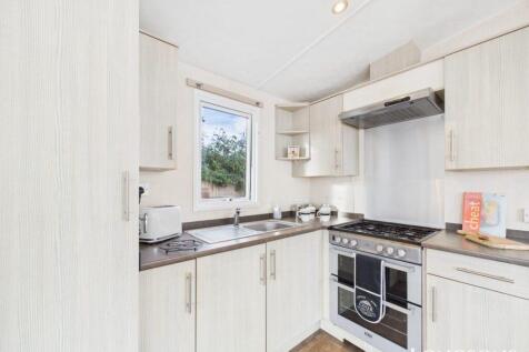 Cam02173g0 Pr0278 Still018