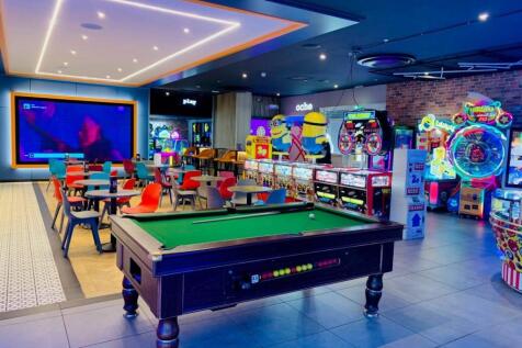 Arcade And Snooker Table 1.jpg