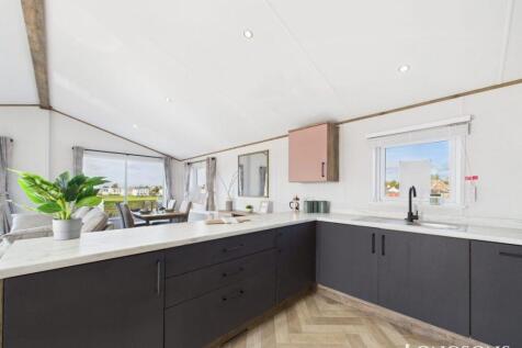 Cam02173g0 Pr0274 Still044