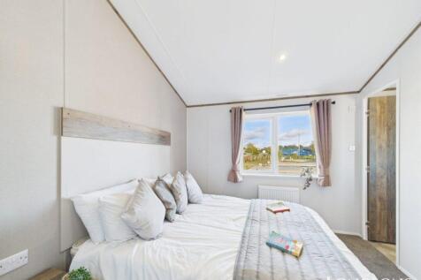 Cam02173g0 Pr0274 Still049