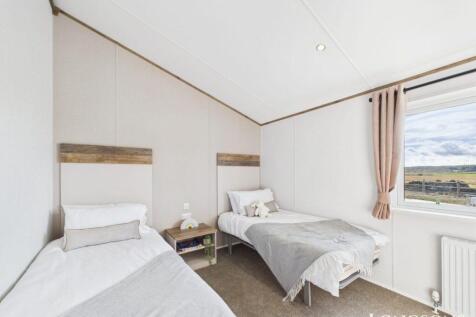 Cam02173g0 Pr0274 Still053