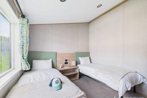 Cam02173g0 Pr0276 Still045