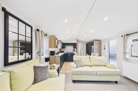 Cam02173g0 Pr0277 Still085