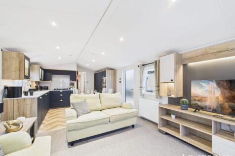 Cam02173g0 Pr0277 Still086