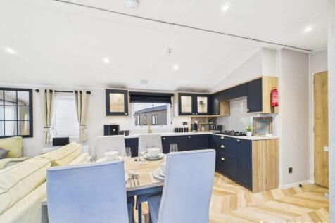 Cam02173g0 Pr0277 Still081