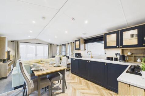 Cam02173g0 Pr0277 Still082