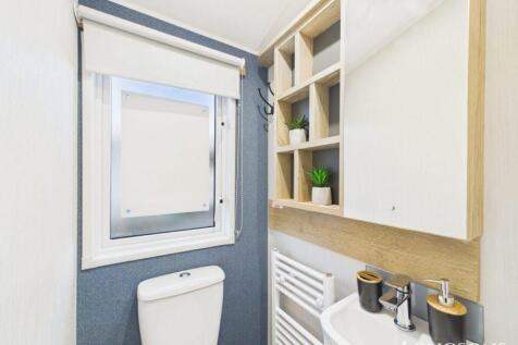 Cam02173g0 Pr0277 Still091