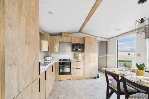 Cam02173g0 Pr0277 Still028